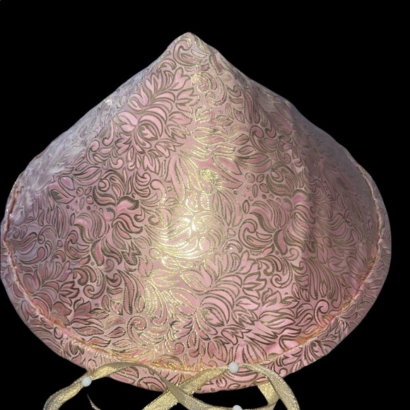 Hats and accessories - Picture 12 of 16